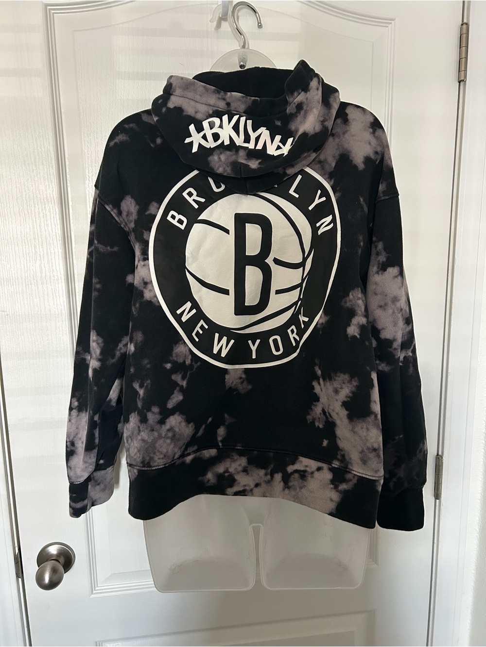 Hollister Black and Gray Tie-Dye Brooklyn New York Pullover Hoodie